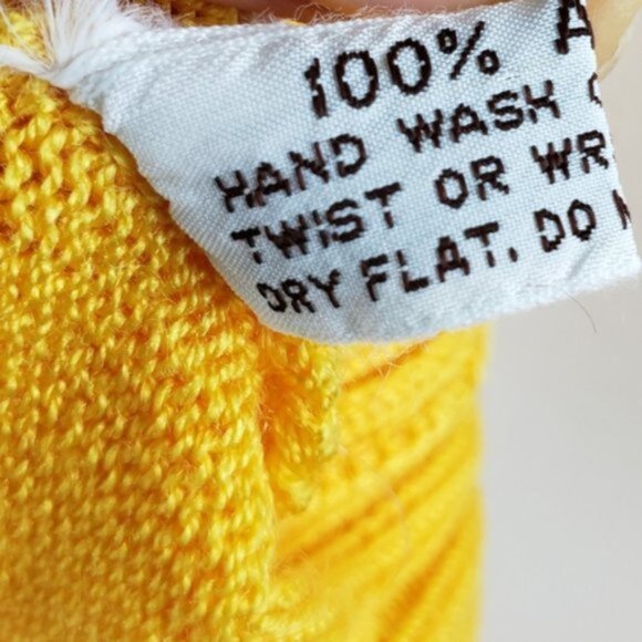 Vintage 70s Style Crocheted Boho Yellow Knit Top Button Front Short Sleeve - Picture 8 of 11